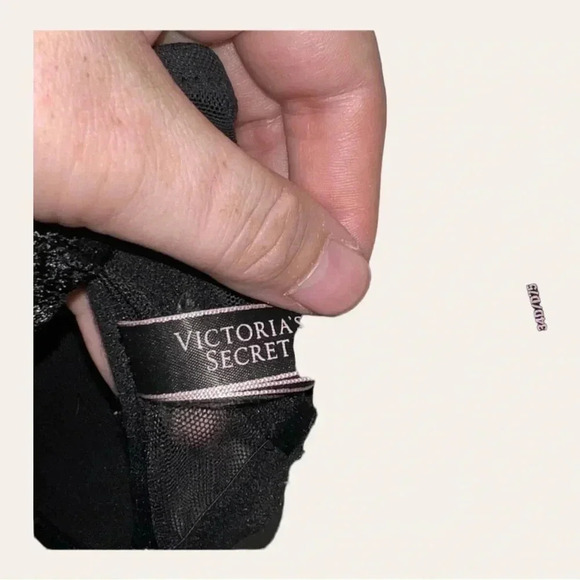 VICTORIA’S SECRET BLACK LACE‎ BRA SIZE 34D - Picture 9 of 9